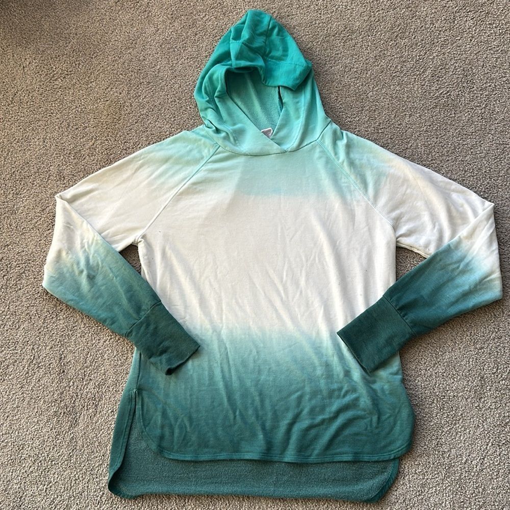 Te Verde Ombré Fleece Hooded Sweatshirt!